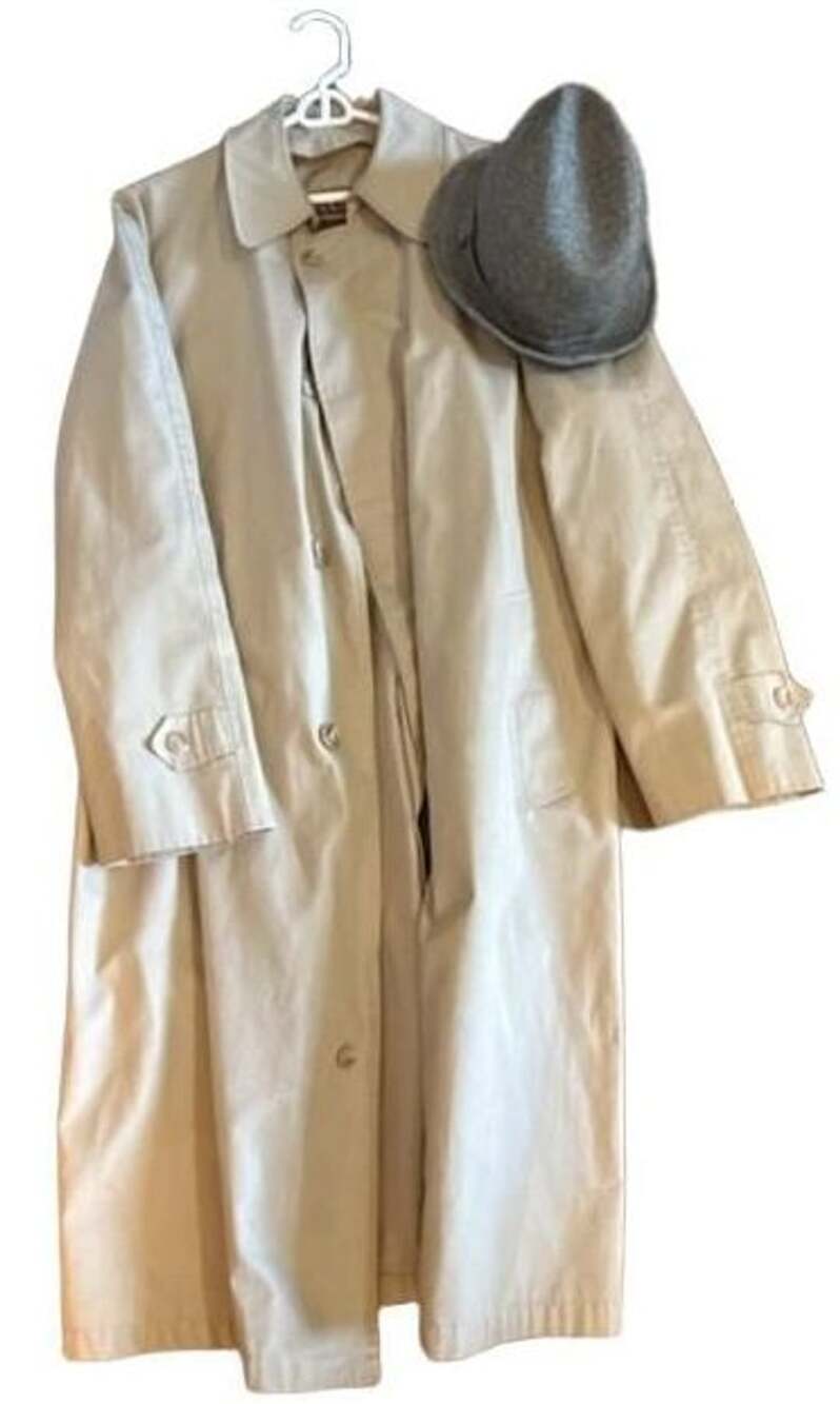 Leroy day Jos. A. Bank Trench Coat Beige Raincoat and hat